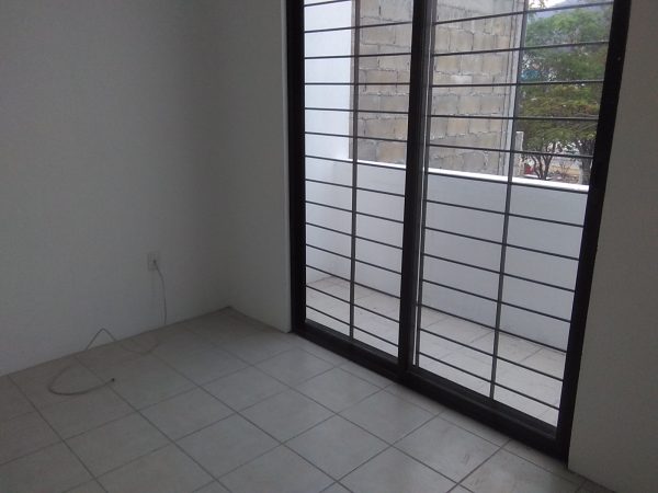 CASA OFICINA EN RENTA 5 RECAMARAS FRACC ATENAS TUXTLA GUTIERREZ CHIAPAS - Image 13