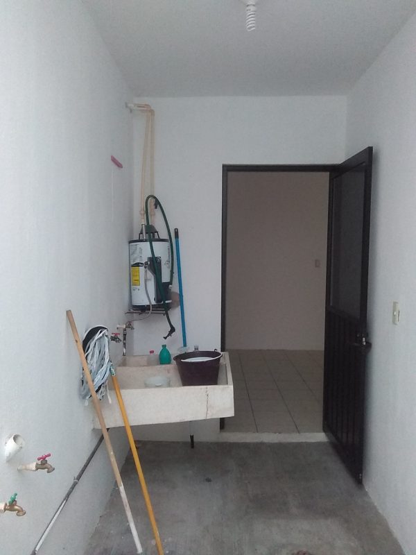 CASA OFICINA EN RENTA 5 RECAMARAS FRACC ATENAS TUXTLA GUTIERREZ CHIAPAS - Image 32