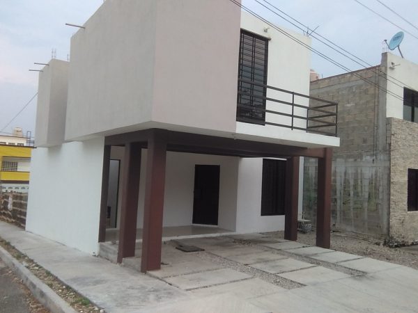 CASA OFICINA EN RENTA 5 RECAMARAS FRACC ATENAS TUXTLA GUTIERREZ CHIAPAS - Image 2