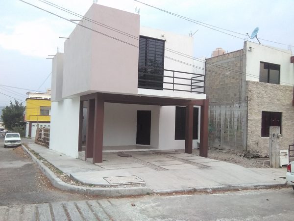 CASA OFICINA EN RENTA 5 RECAMARAS FRACC ATENAS TUXTLA GUTIERREZ CHIAPAS - Image 4