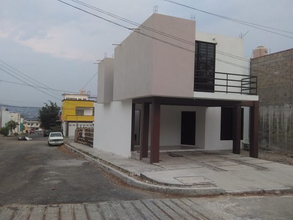 CASA OFICINA EN RENTA 5 RECAMARAS FRACC ATENAS TUXTLA GUTIERREZ CHIAPAS - Image 5